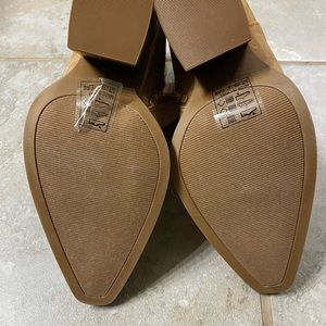NWT Qupid slay tan Vegan suede pointy toe booties